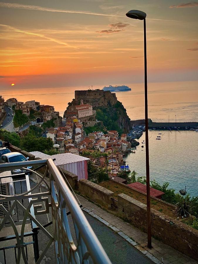 Nel Blu Dipinto Di Blu Scilla Exterior foto