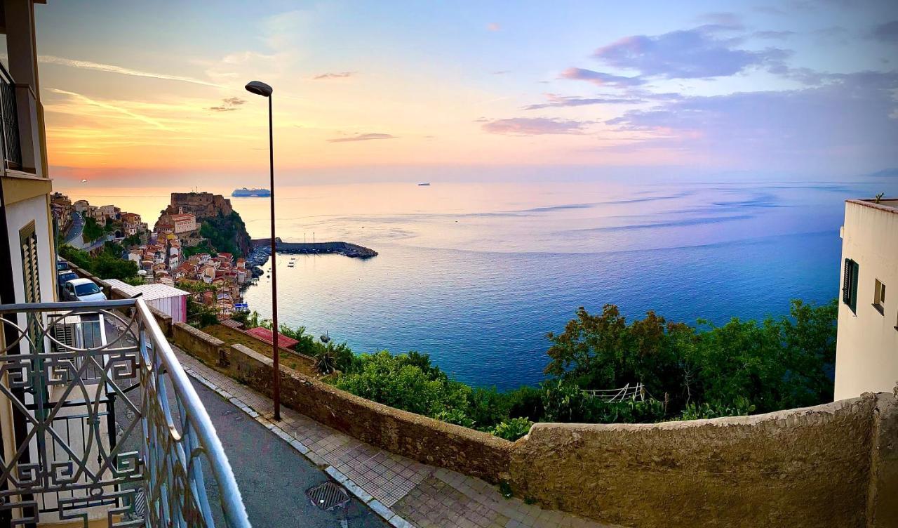 Nel Blu Dipinto Di Blu Scilla Exterior foto